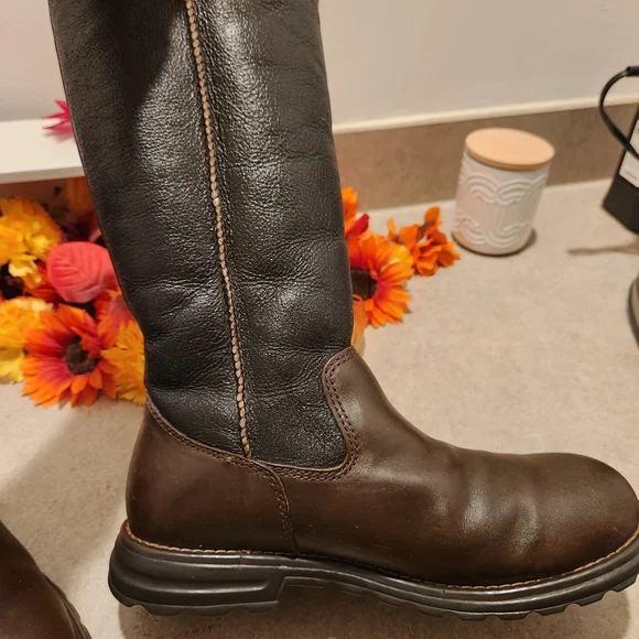 UGG Brown And Black Two Toned  Winter & R - Picture 6 of 12